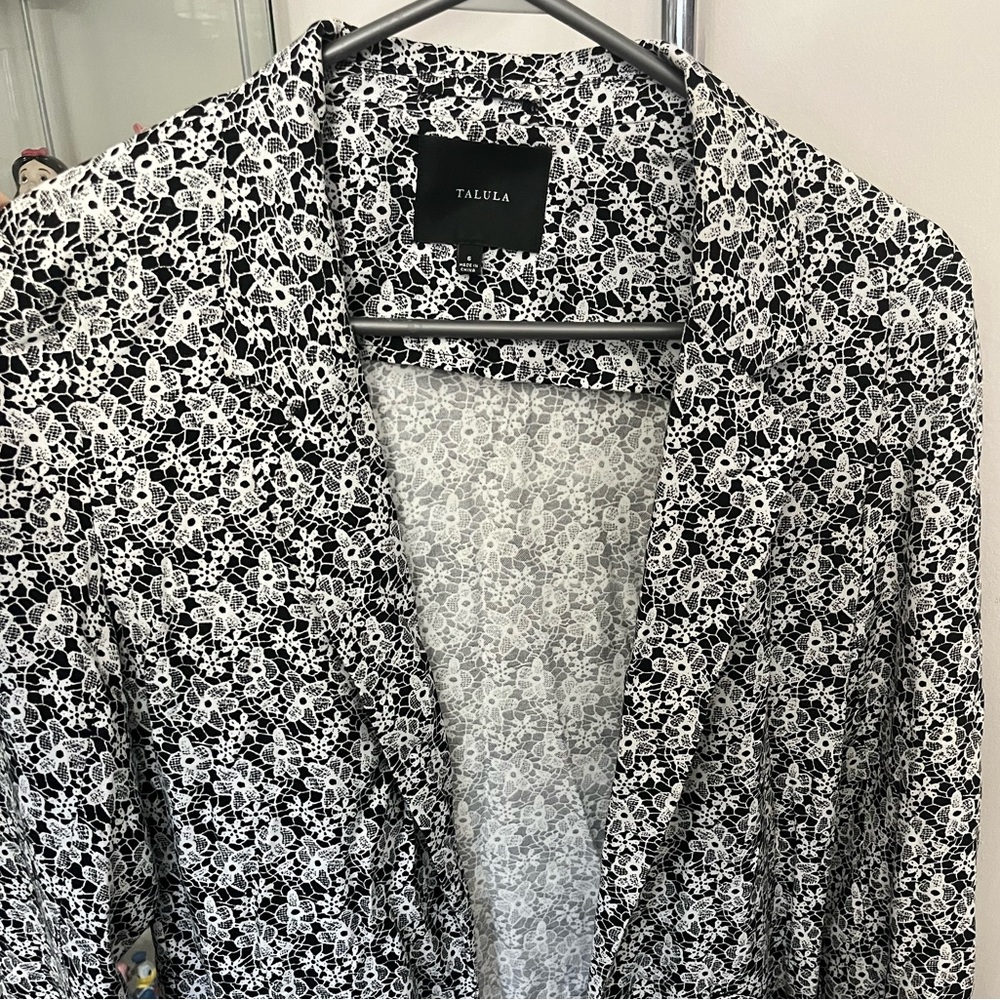 Talula Light Blazer - Picture 2 of 5